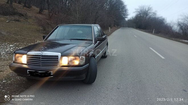 Mercedes 190 1992, 417,000 km - 2.3 l - Quba
