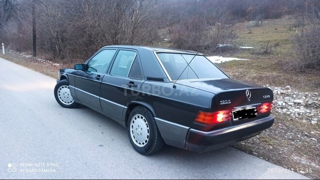 Mercedes 190 1992, 417,000 km - 2.3 l - Quba