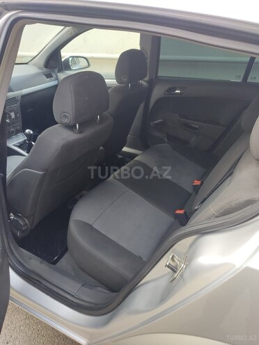 Opel Astra 2004, 232,000 km - 1.4 l - Bakı