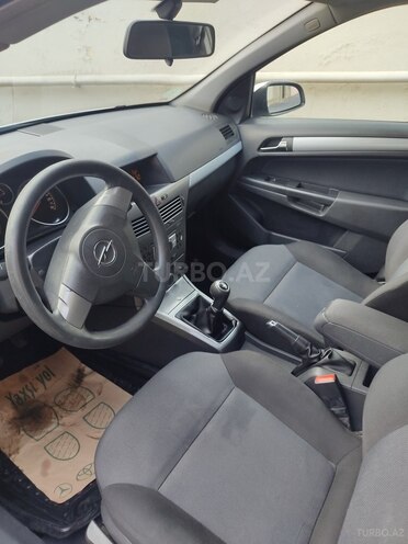 Opel Astra 2004, 232,000 km - 1.4 l - Bakı