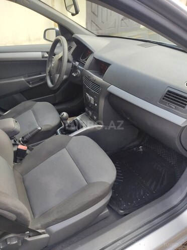Opel Astra 2004, 232,000 km - 1.4 l - Bakı