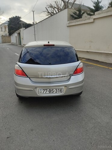 Opel Astra 2004, 232,000 km - 1.4 l - Bakı