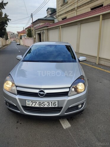 Opel Astra 2004, 232,000 km - 1.4 l - Bakı