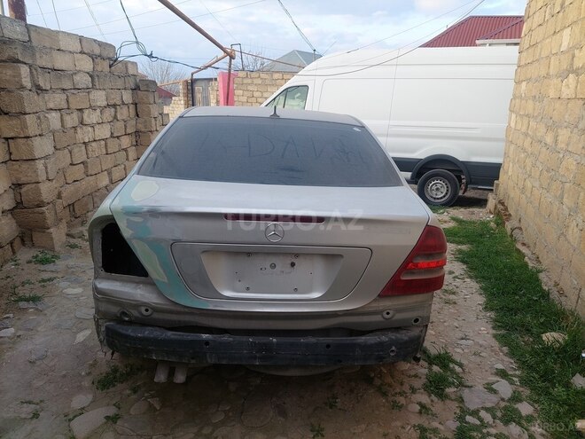 Mercedes C 240 2004, 322,000 km - 2.6 л - Bakı