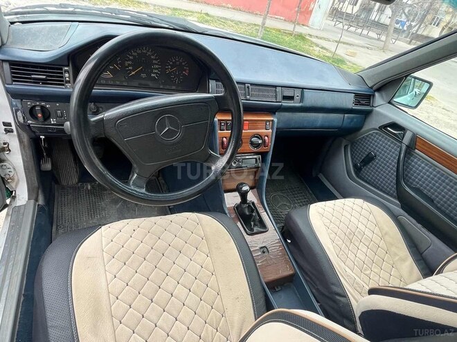 Mercedes E 200 1989, 325,000 km - 2.0 l - Sumqayıt