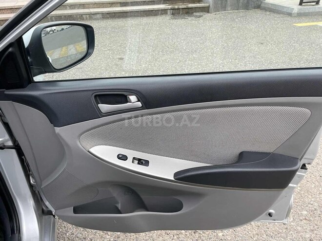 Hyundai Accent 2012, 180,000 km - 1.6 л - Gəncə