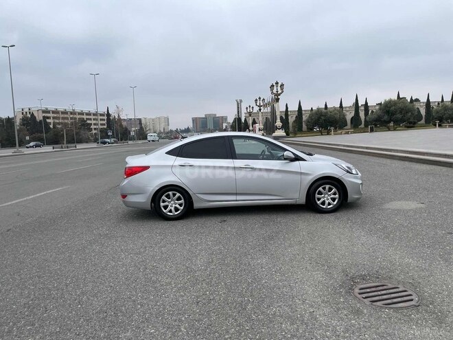 Hyundai Accent 2012, 180,000 km - 1.6 л - Gəncə