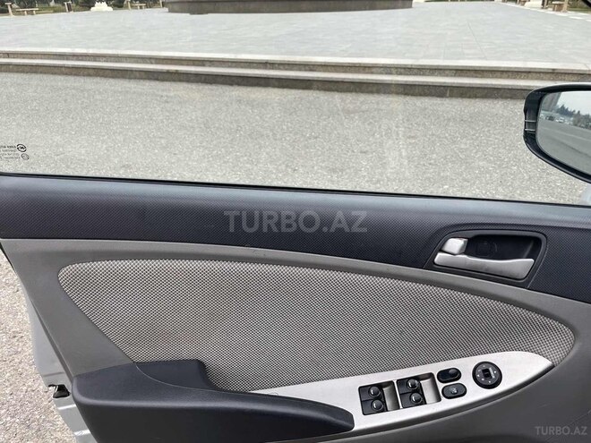 Hyundai Accent 2012, 180,000 km - 1.6 л - Gəncə