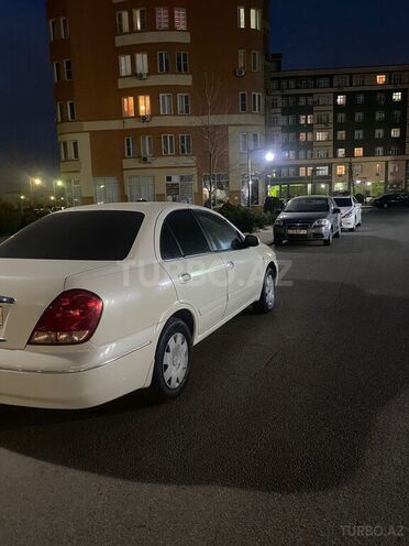 Nissan Sunny 2003, 325,000 km - 1.3 л - Bakı