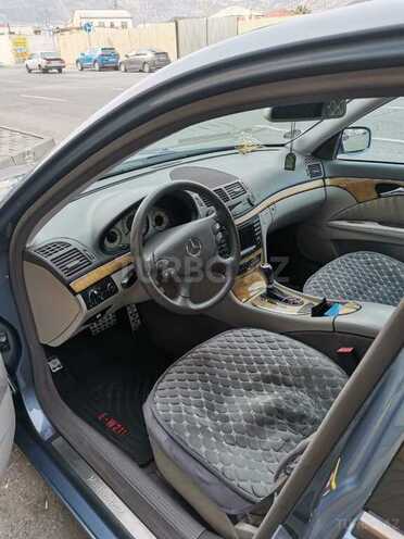Mercedes E 220 2006, 260,000 km - 2.2 л - Bakı