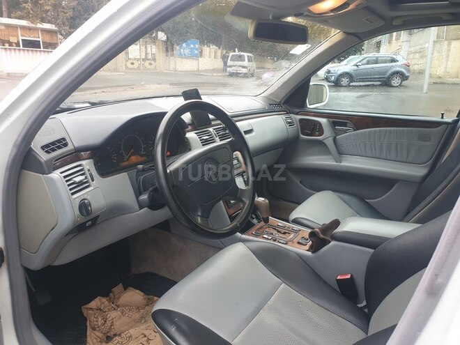Mercedes E 320 1999, 347,000 km - 3.2 l - Bakı