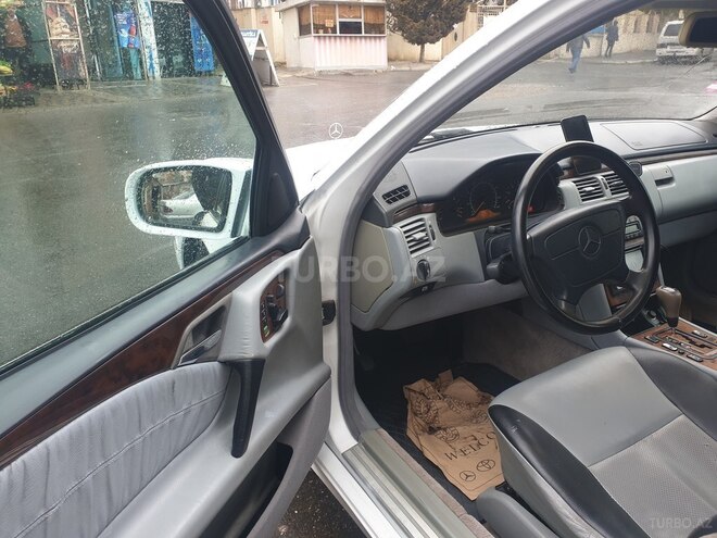 Mercedes E 320 1999, 347,000 km - 3.2 l - Bakı