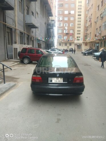 BMW 528 1999, 390,000 km - 2.8 л - Bakı