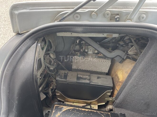 BMW 528 1997, 300,000 km - 2.8 l - Bakı