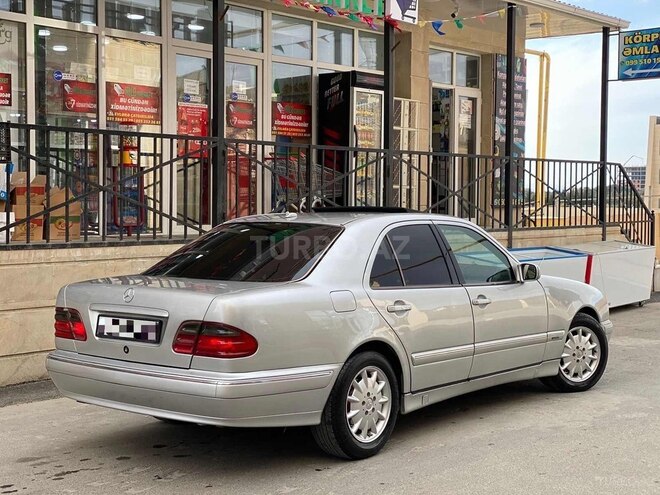 Mercedes E 220 2001, 338,000 km - 2.2 l - Bakı