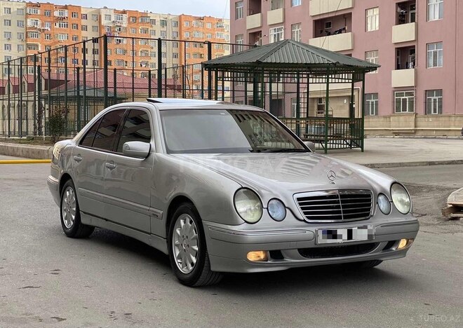 Mercedes E 220 2001, 338,000 km - 2.2 l - Bakı