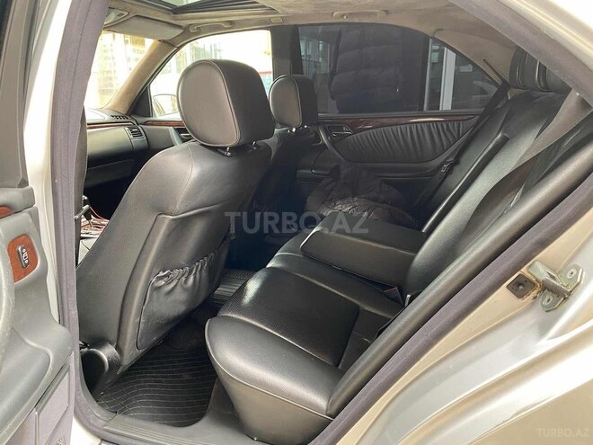 Mercedes E 220 2001, 338,000 km - 2.2 l - Bakı