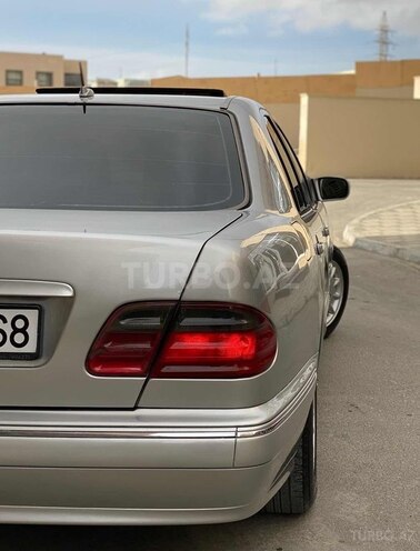 Mercedes E 220 2001, 338,000 km - 2.2 l - Bakı