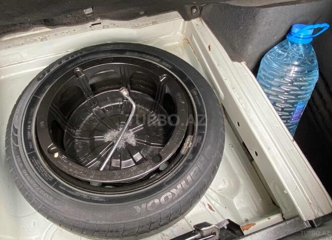 Mercedes E 220 2001, 338,000 km - 2.2 l - Bakı
