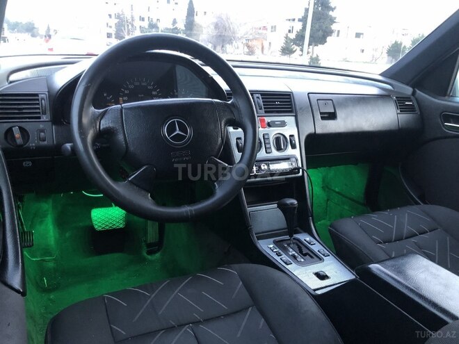 Mercedes C 200 1995, 254,363 km - 2.0 l - Bakı