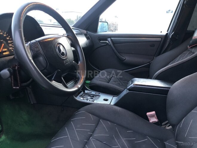 Mercedes C 200 1995, 254,363 km - 2.0 l - Bakı
