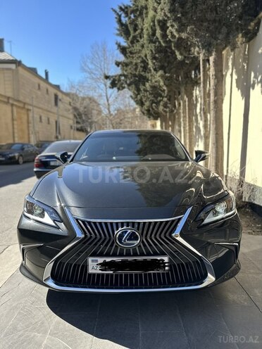 Lexus ES 300h 2021, 26,000 km - 2.5 л - Bakı