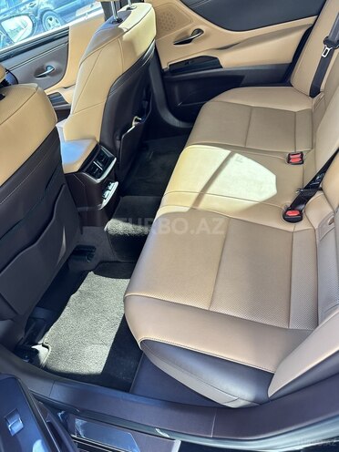 Lexus ES 300h 2021, 26,000 km - 2.5 л - Bakı