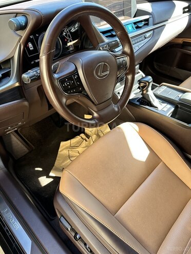 Lexus ES 300h 2021, 26,000 km - 2.5 л - Bakı