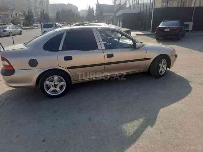 Opel Vectra 1996, 283,000 km - 1.8 l - Sumqayıt