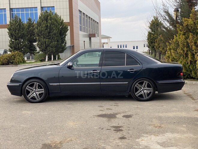 Mercedes E 220 2001, 440,000 km - 2.2 l - Sabirabad