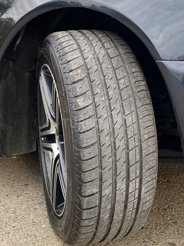 Mercedes E 220 2001, 440,000 km - 2.2 l - Sabirabad