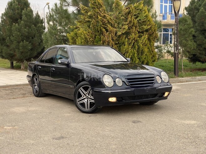 Mercedes E 220 2001, 440,000 km - 2.2 l - Sabirabad