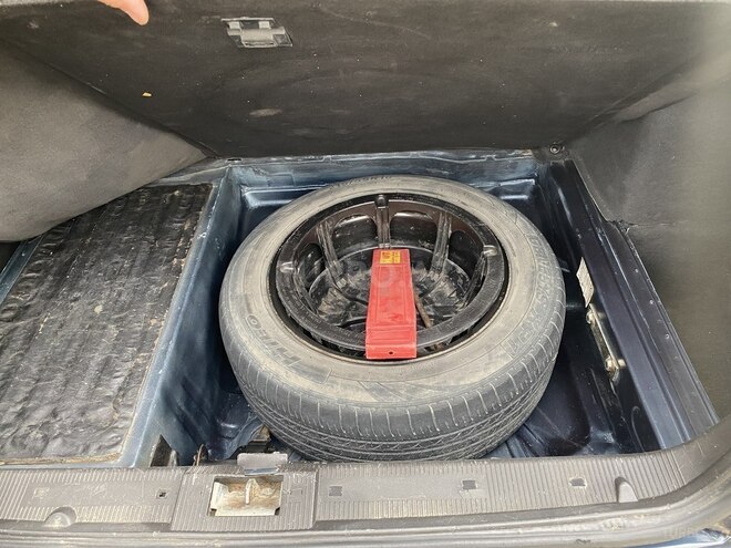 Mercedes E 220 2001, 440,000 km - 2.2 l - Sabirabad