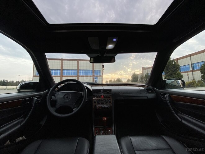 Mercedes C 230 1999, 320,000 km - 2.3 l - Sabirabad