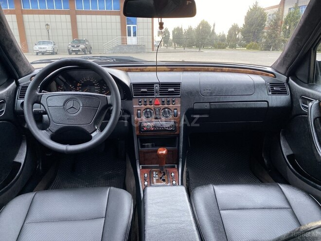Mercedes C 230 1999, 320,000 km - 2.3 l - Sabirabad
