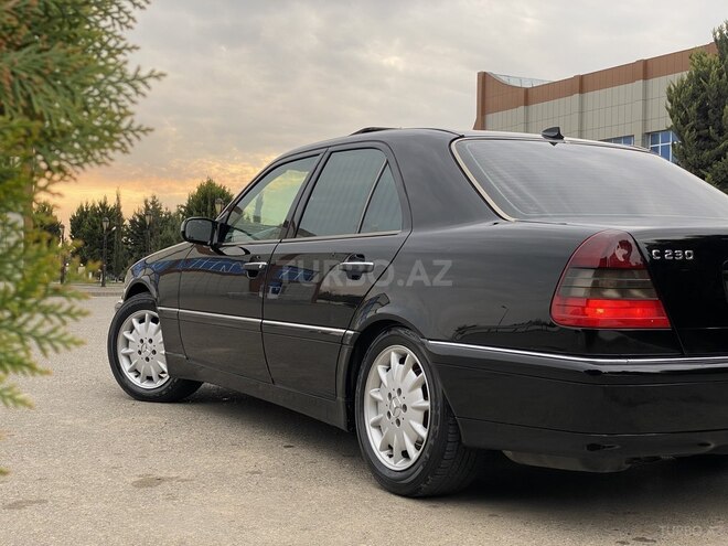 Mercedes C 230 1999, 320,000 km - 2.3 l - Sabirabad