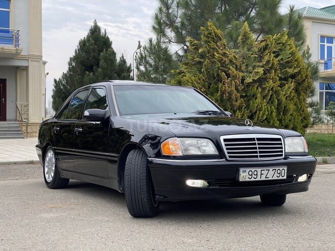 Mercedes C 230 1999, 320,000 km - 2.3 l - Sabirabad