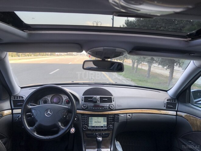 Mercedes E 270 2003, 256,000 km - 2.7 l - Bakı