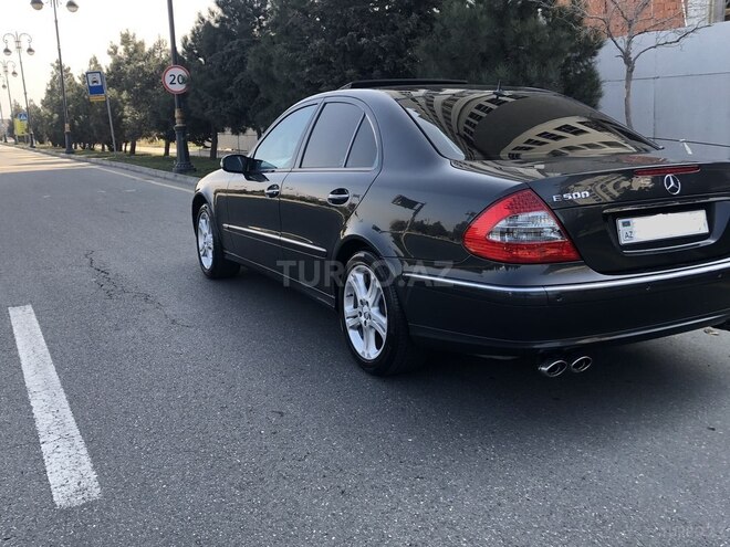 Mercedes E 270 2003, 256,000 km - 2.7 l - Bakı