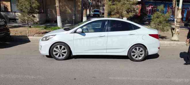Hyundai Accent 2013, 307,000 km - 1.6 l - Şirvan