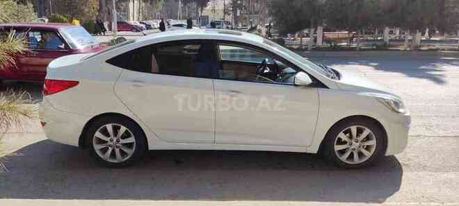Hyundai Accent 2013, 307,000 km - 1.6 l - Şirvan