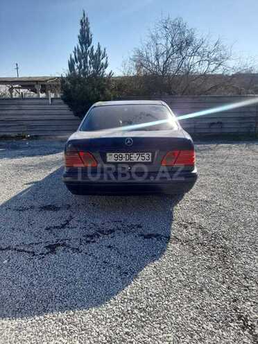 Mercedes E 220 1999, 386,000 km - 2.2 l - Ucar
