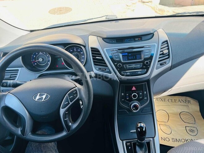 Hyundai Elantra 2015, 120,701 km - 1.8 l - Bakı