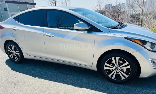 Hyundai Elantra 2015, 120,701 km - 1.8 l - Bakı