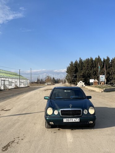 Mercedes E 200 1998, 257,000 km - 2.0 л - Şəmkir