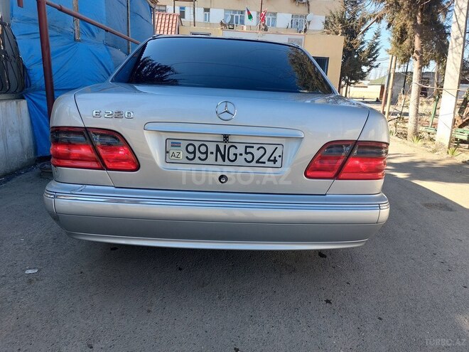Mercedes E 220 1999, 440,000 km - 2.2 l - Salyan