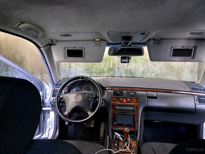 Mercedes E 220 1999, 440,000 km - 2.2 l - Salyan