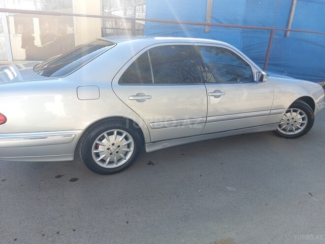 Mercedes E 220 1999, 440,000 km - 2.2 l - Salyan