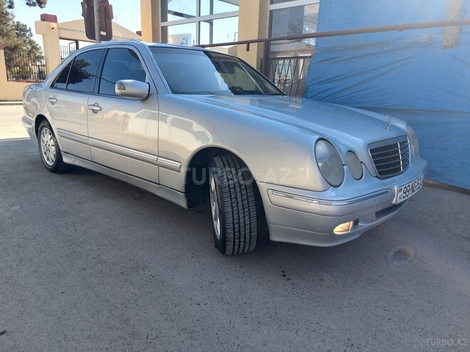 Mercedes E 220 1999, 440,000 km - 2.2 l - Salyan