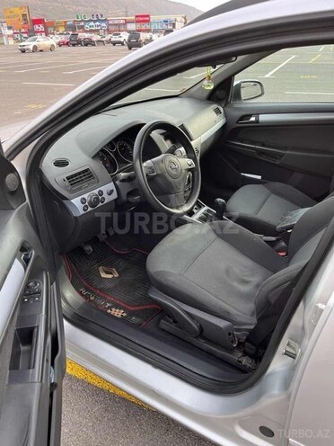 Opel Astra 2006, 318,000 km - 1.3 l - Bakı